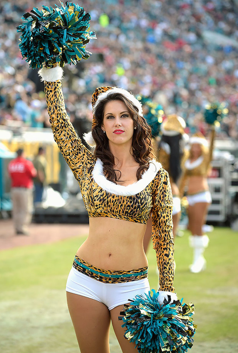 Jacksonville-Jaguars-ROAR-cheerleaders-AP_363385496854.jpg