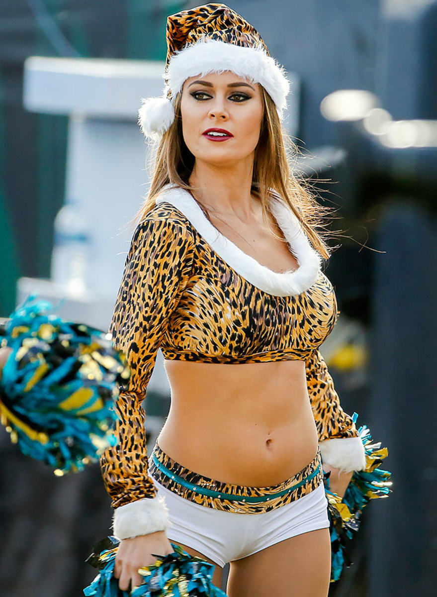 Jacksonville-Jaguars-ROAR-cheerleaders-AP_867028712253.jpg