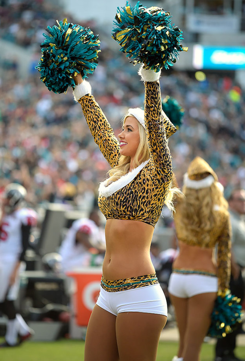 Jacksonville-Jaguars-ROAR-cheerleaders-AP_989079700138.jpg
