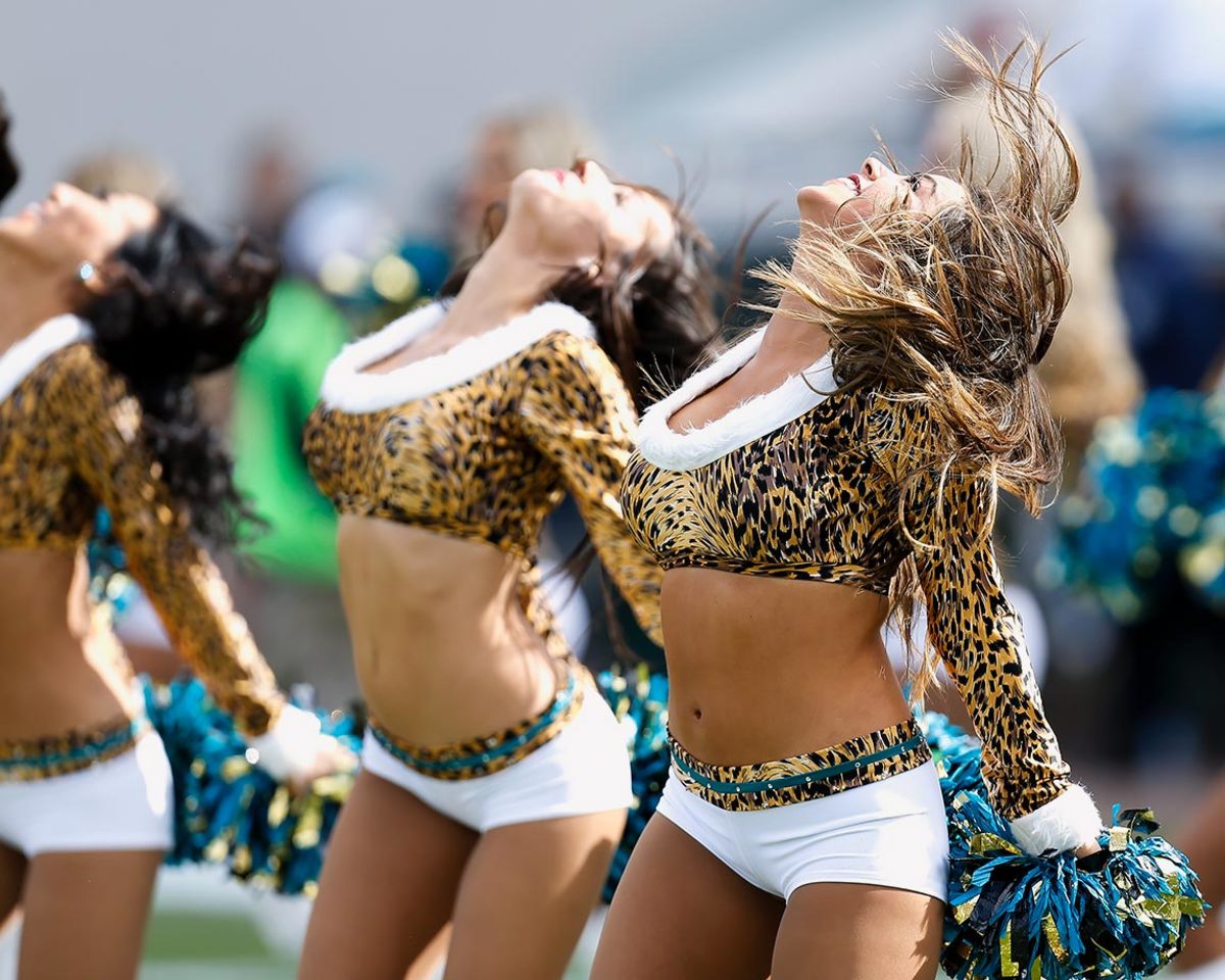 Jacksonville-Jaguars-ROAR-cheerleaders-GettyImages-502142390_master.jpg