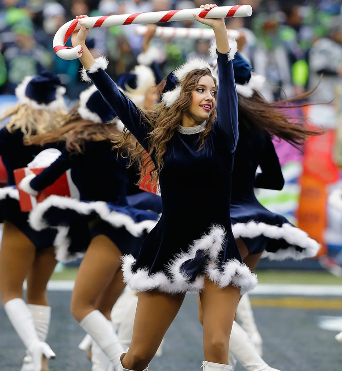 Seattle-Seahawks-Sea-Gals-cheerleaders-AP_111849791745.jpg