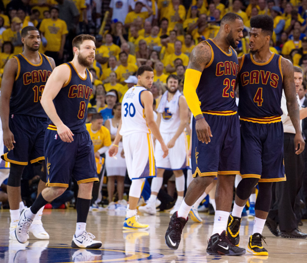 lebron-james-matthew-dellavedova-cavaliers-warriors-nba-finals-game-2.jpg