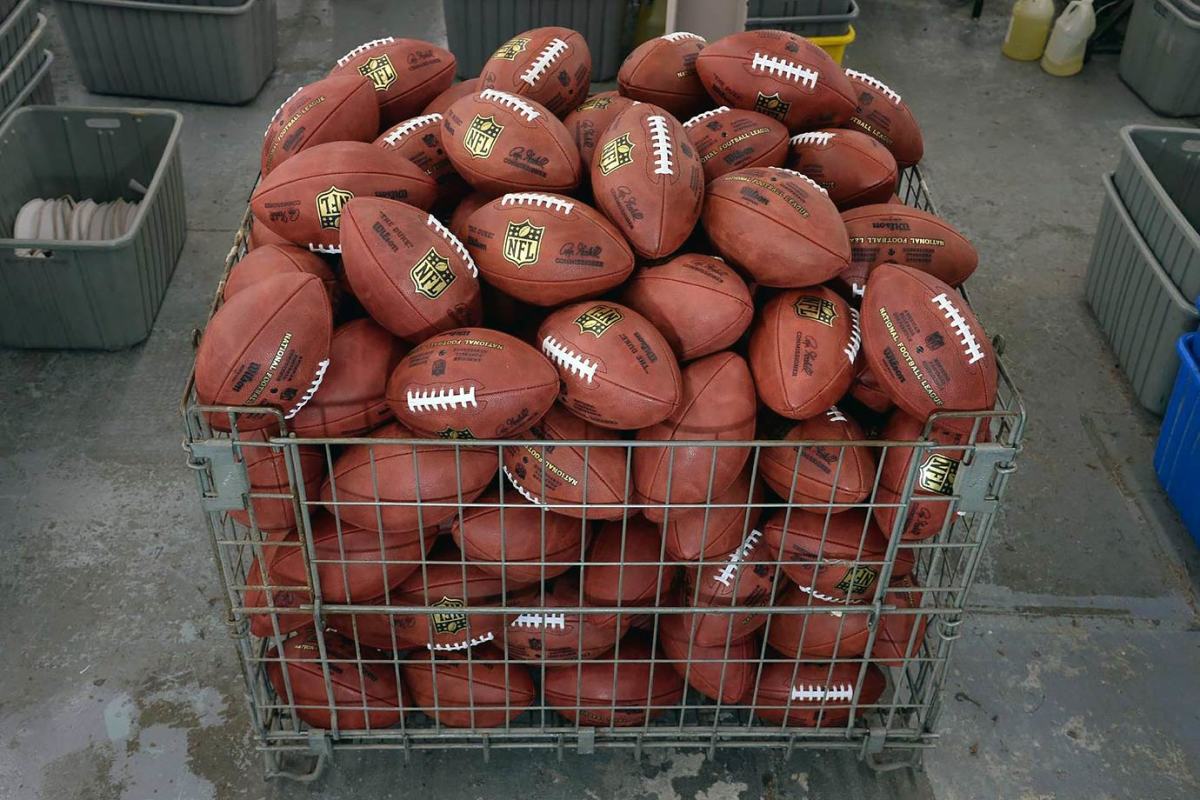Making-NFL-Football-op3n-116087-mid.jpg