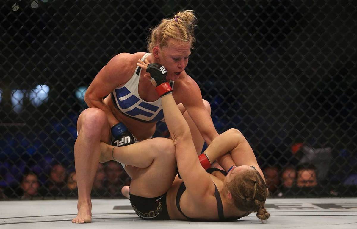 Ronda-Rousey-loses-to-Holly-Holm-15.jpg