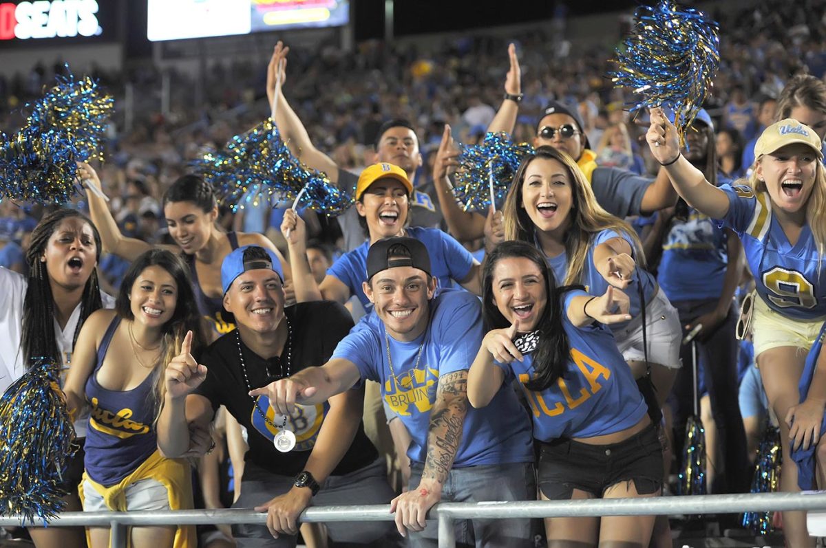 UCLA_Fans-PAY_4525-Paul_Yee.jpg