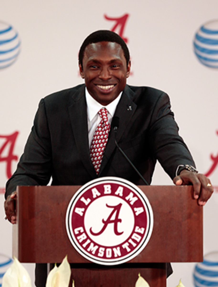 avery-johnson-at-podium.jpg