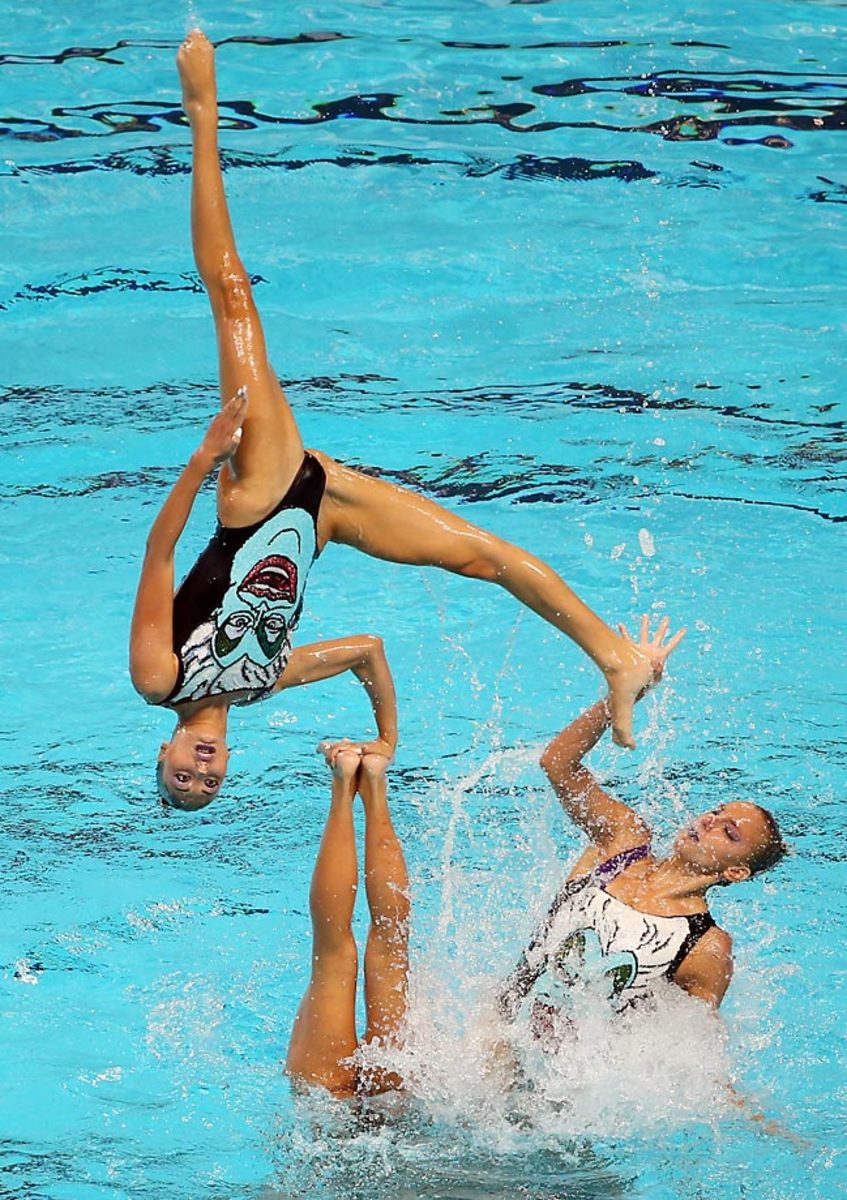 eam-Free-Synchronised-Swimming-482197468_master.jpg