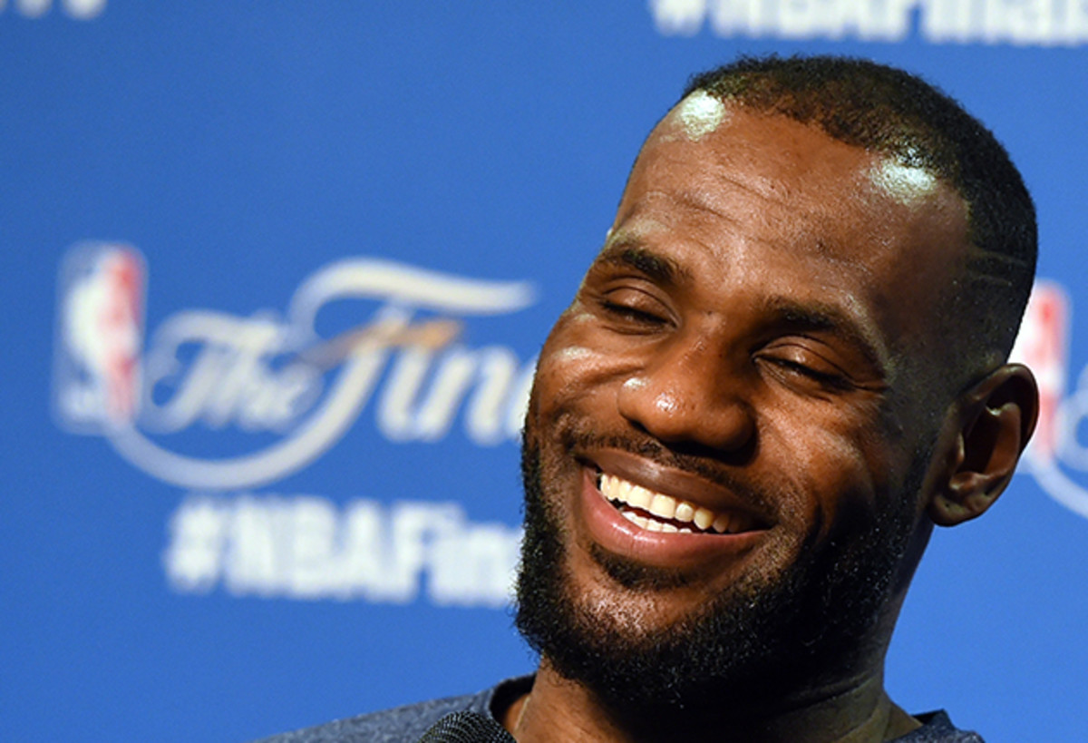 lebron_james_hairline.jpg