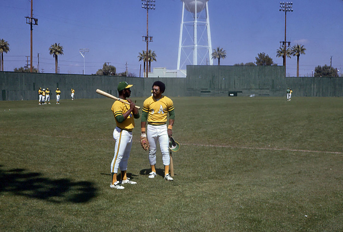 1973-Billy-North-Reggie-Jackson.jpg