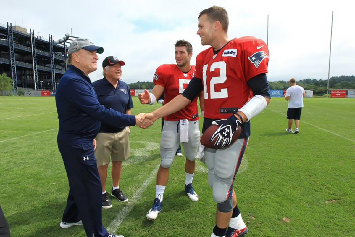 2013-Robert-Duvall-Tom-Brady-Patriots-training-camp.jpg