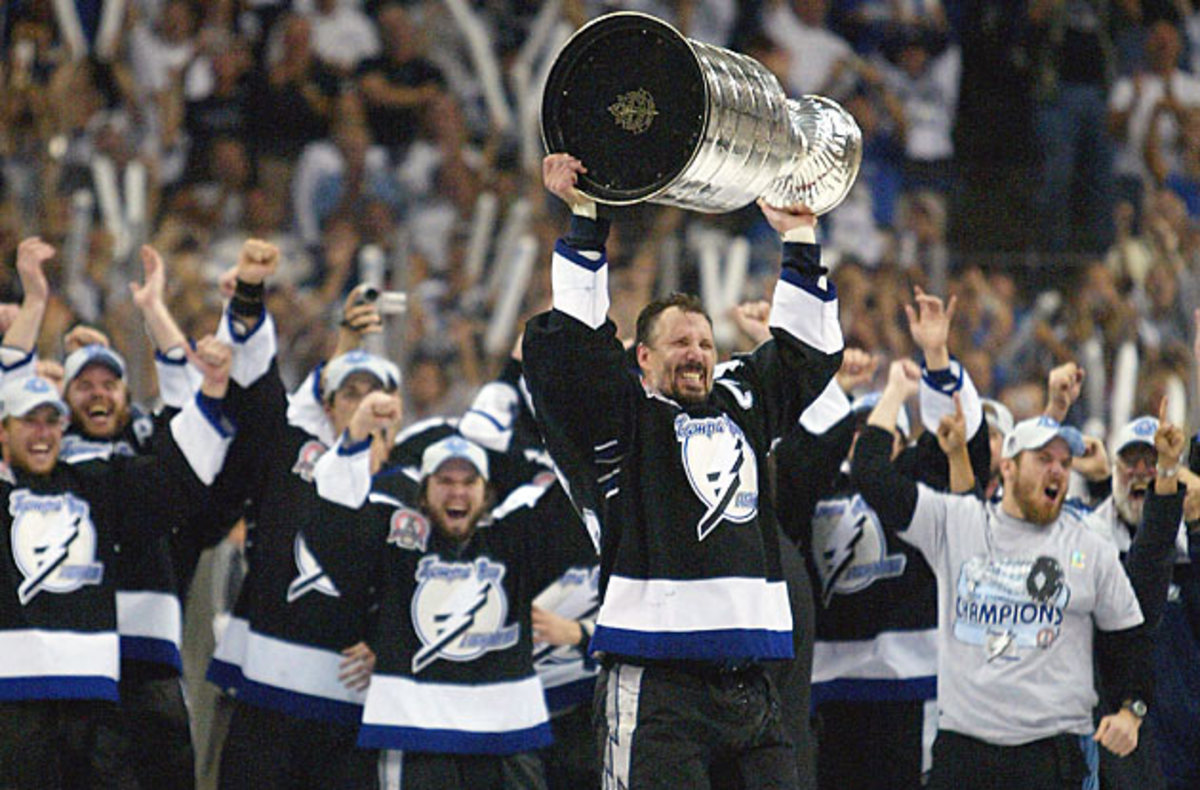 At long last, in his 20th NHL season, Lightning captain Dave Andreychuk got to hoist the Cup.