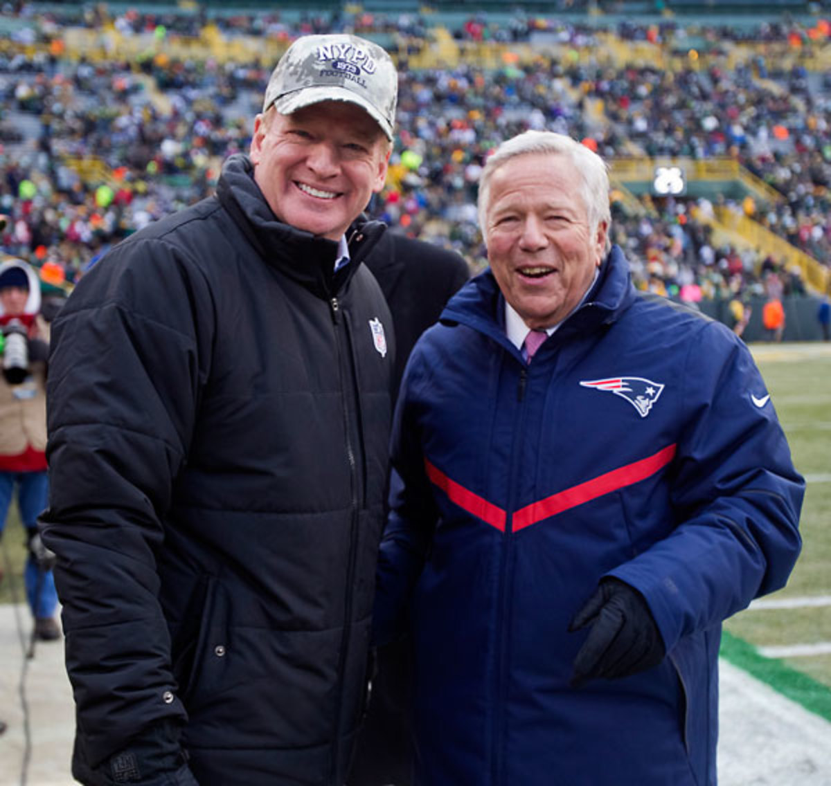 Roger Goodell and Robert Kraft