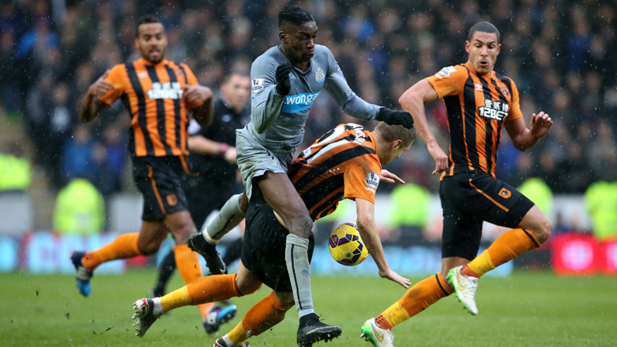 Newcastle dominates Hull in 30 EPL victory Sports Illustrated