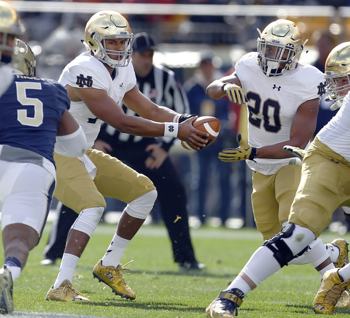 No 6 Notre Dame Run Game Keeps Going Despite Injuries Sports Illustrated no-6-notre-dame-run-game-keeps-going-despite-injuries-sports-illustrated