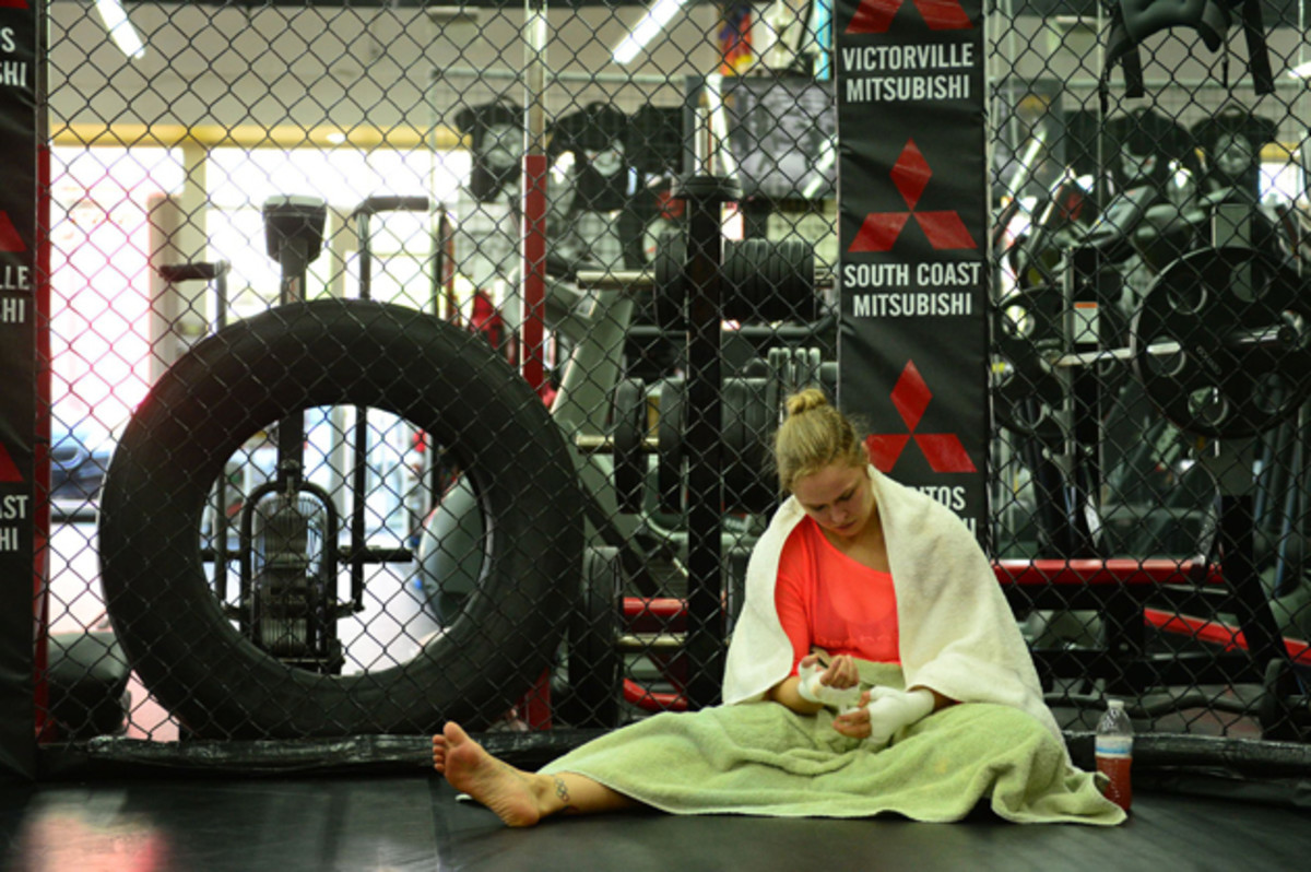 ronda-rousey-ufc-gym.jpg