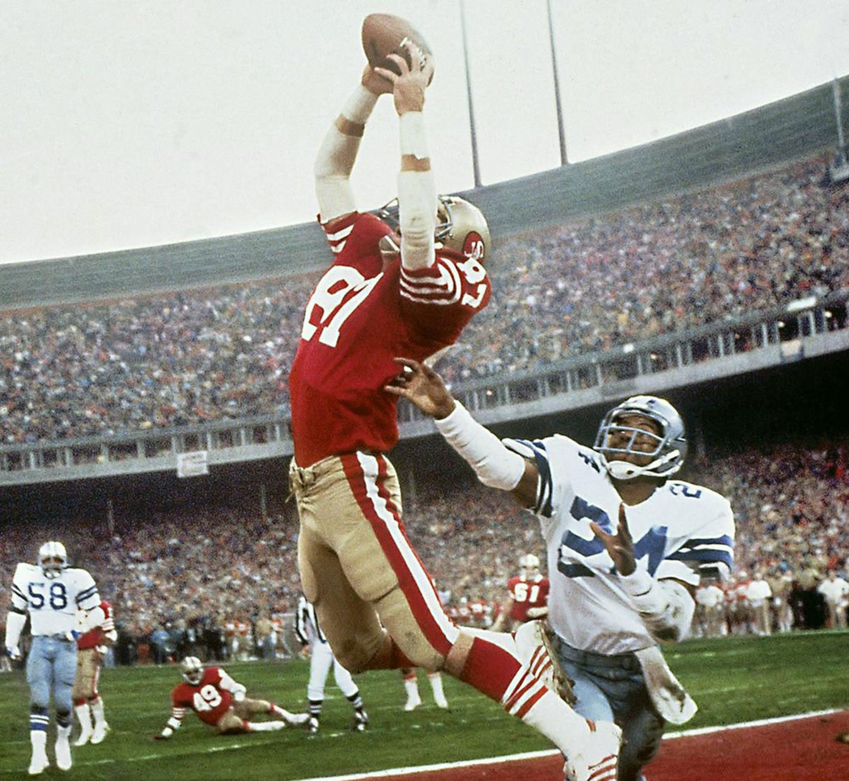 1982-49ers-Cowboys-Dwight-Clark-001175816.jpg