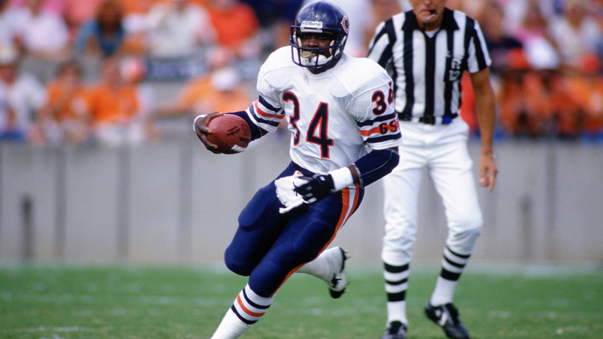 Hall of Famer Barry Sanders discusses the talent of Walter Payton, Jerome B...