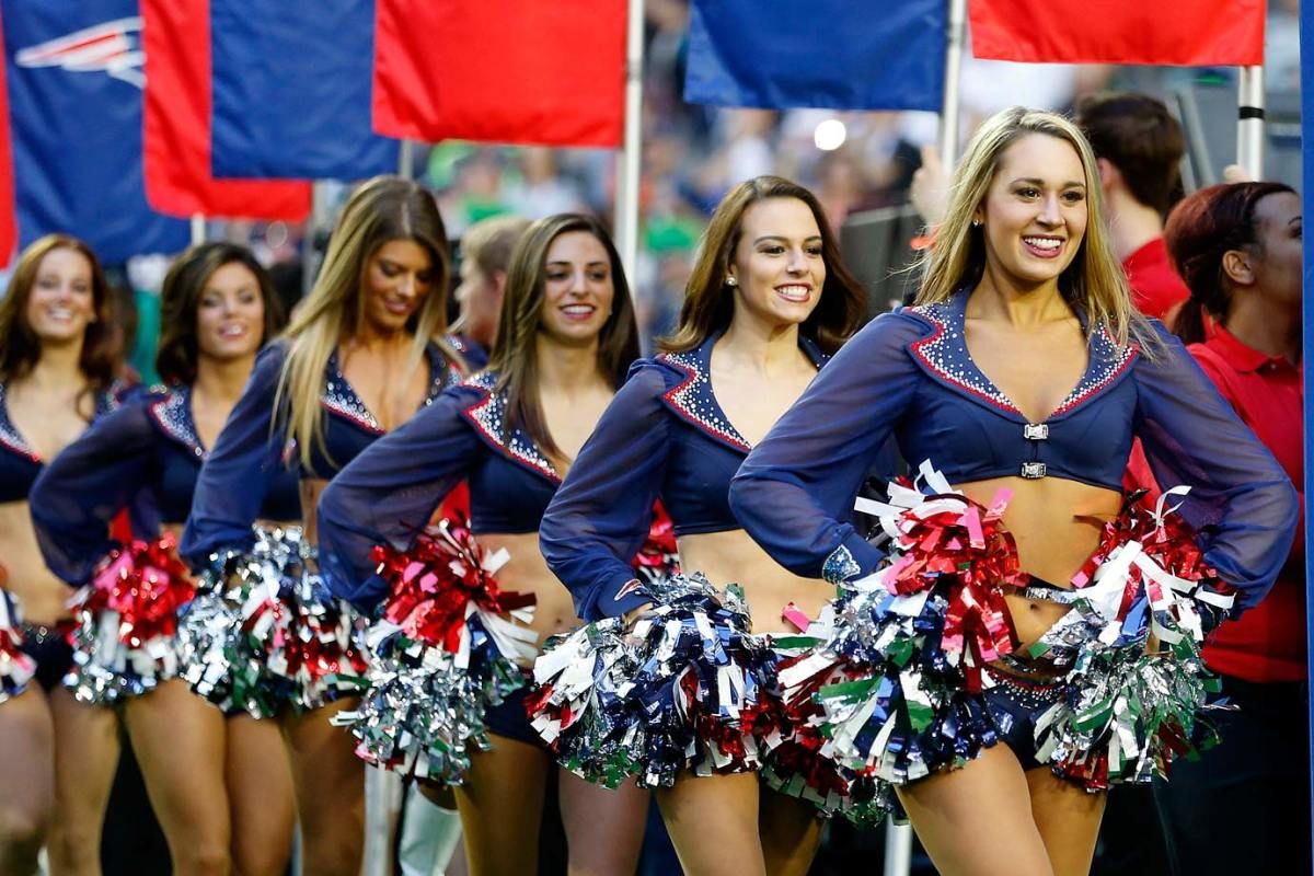 Super-Bowl-XLIX-New-England-Patriots-cheerleaders-462636474.jpg