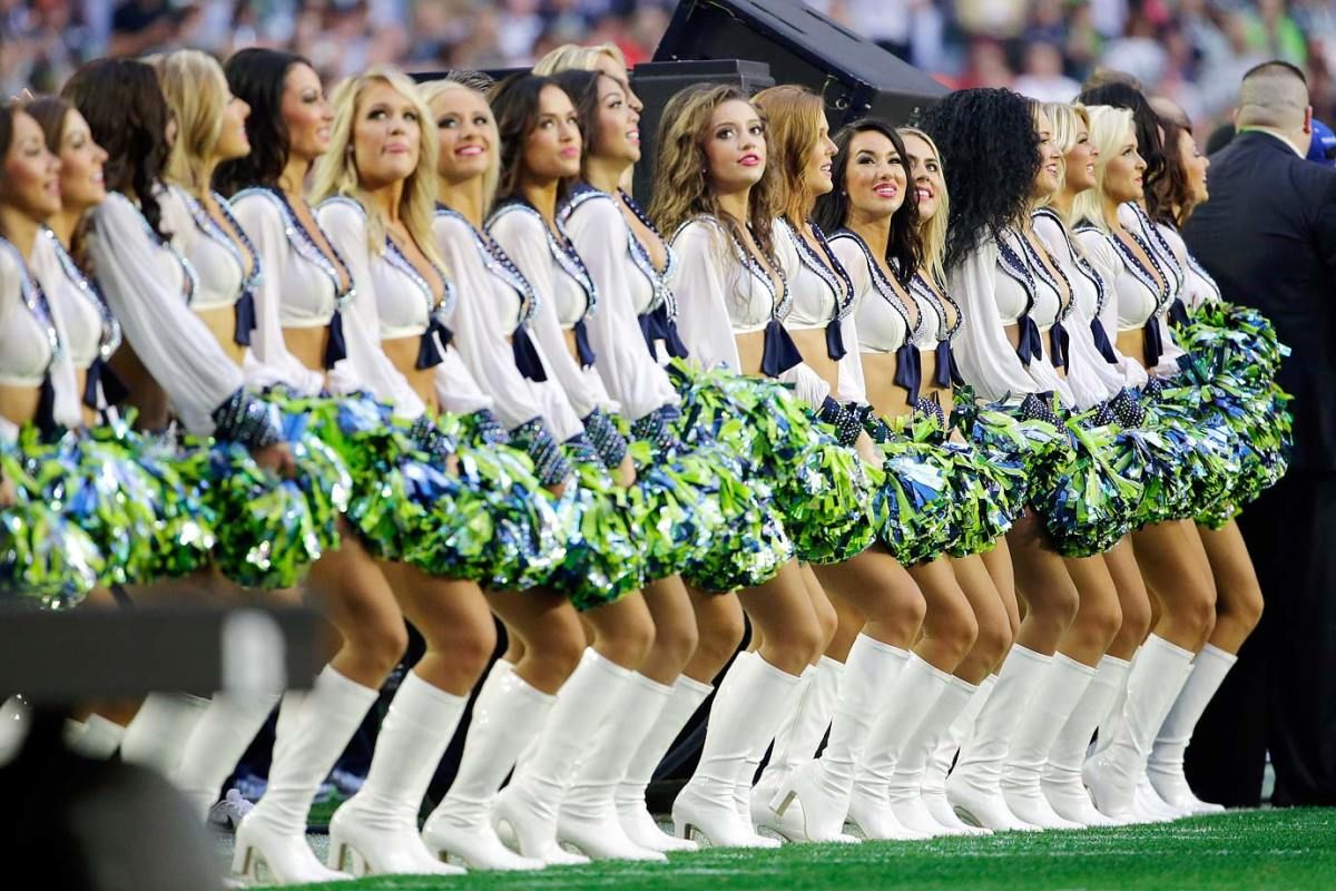Super-Bowl-XLIX-Seattle-Seahawks-cheerleaders-AP434741315918_26.jpg