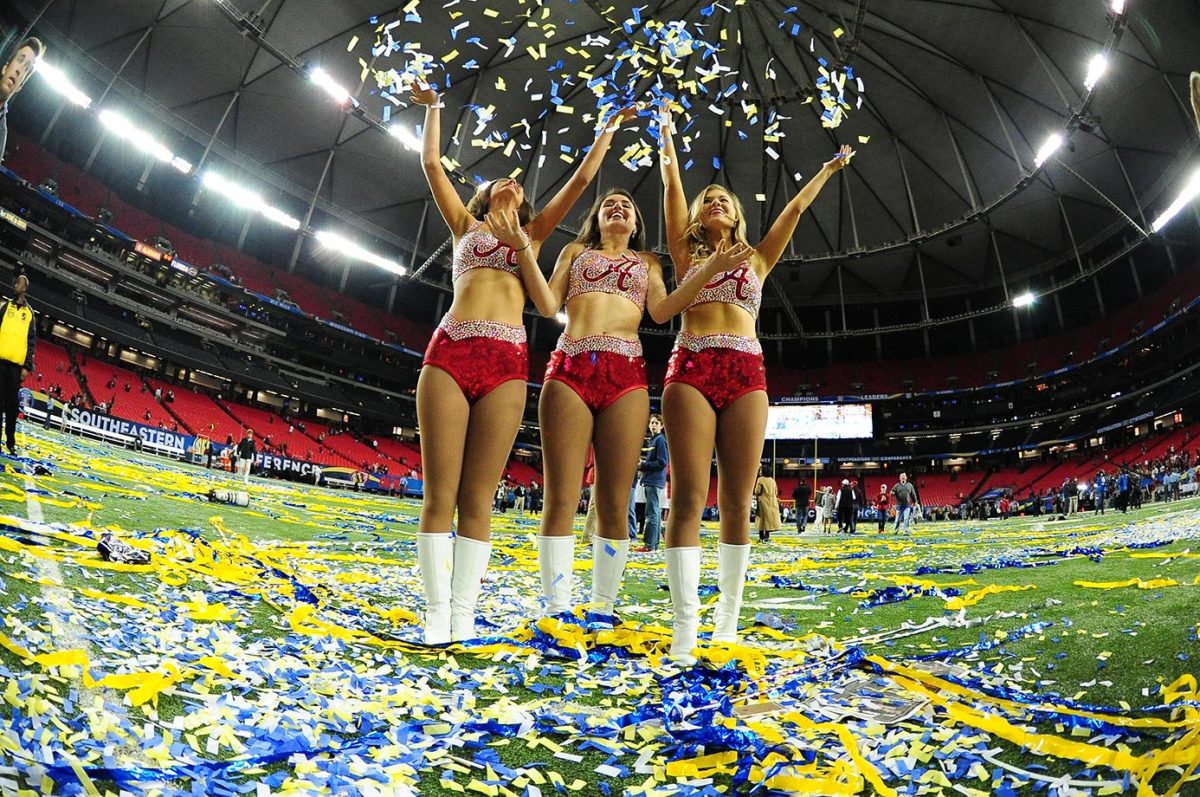 alabama-cheerleaders-X160194_TK1__7391.jpg