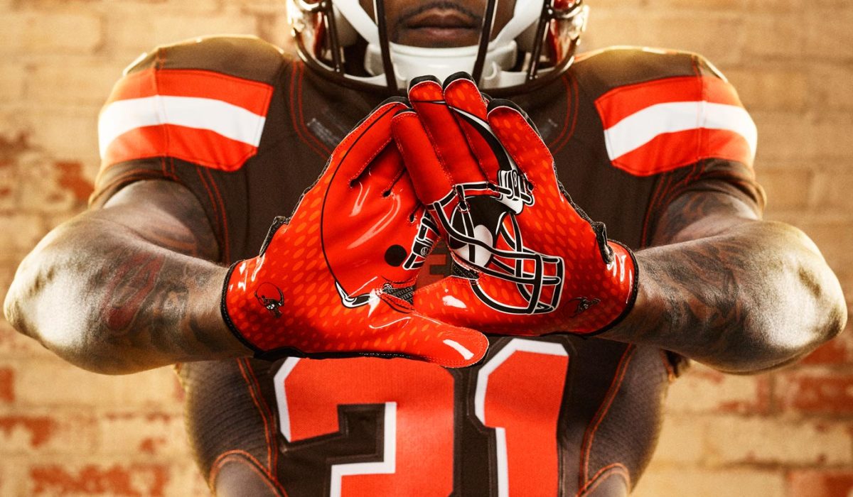 Nike_Cleveland_Detail16x9_Gloves_original.jpg