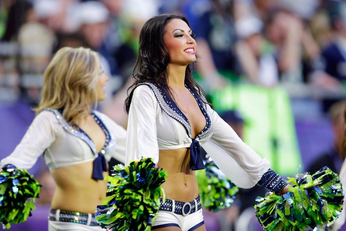 Super-Bowl-XLIX-Seattle-Seahawks-cheerleaders-AP757116611455_27.jpg