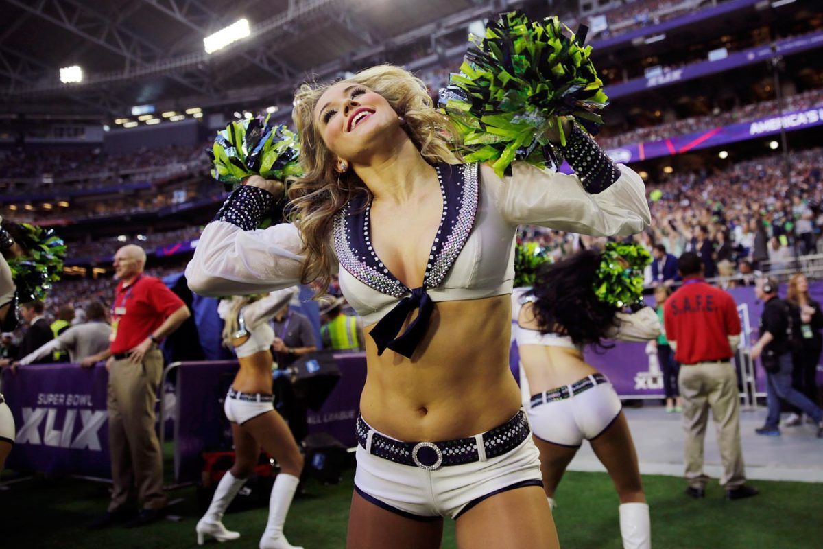 Super-Bowl-XLIX-Seattle-Seahawks-cheerleaders-AP760152330099_22.jpg