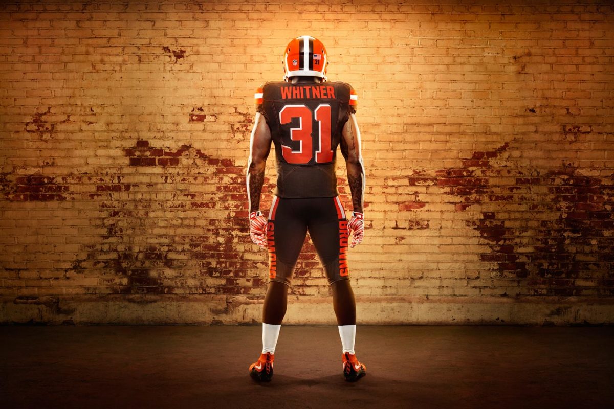 45626_268352_Nike_FB_Cleveland_Donte_Whitner_Soldiers_0037_16X9_original.jpg
