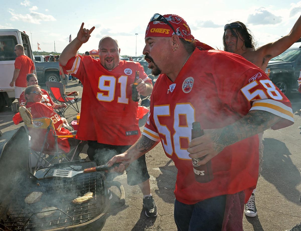 Kansas-City-Chiefs-fans.jpg