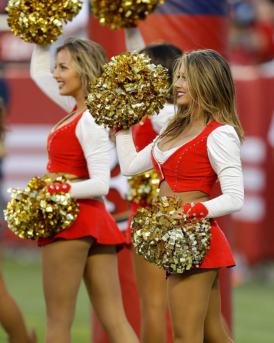 San-Francisco-49ers-Gold-Rush-cheerleaders-AP_518102854240.jpg