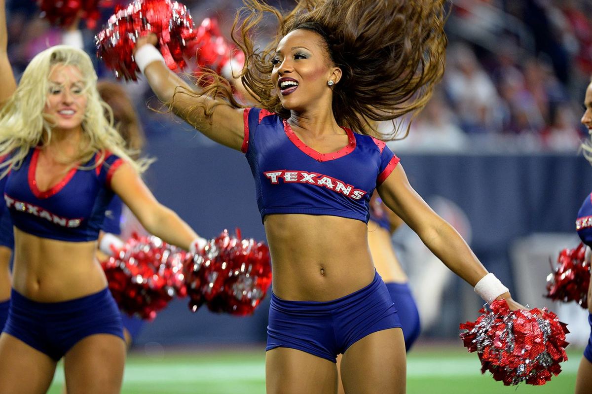 Houston-Texans-cheerleaders-AP_990156877958.jpg