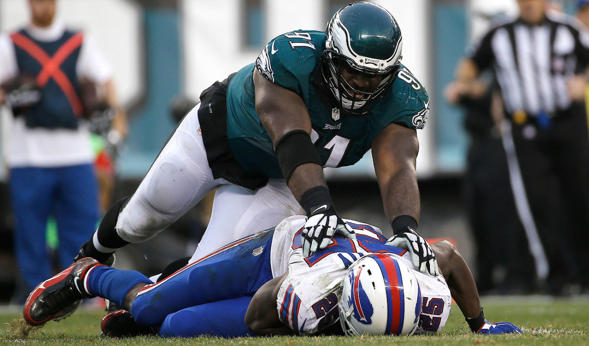 Fletcher Cox and the Eagles made sure LeSean McCoy's return to Philadelphia was not enjoyable.
