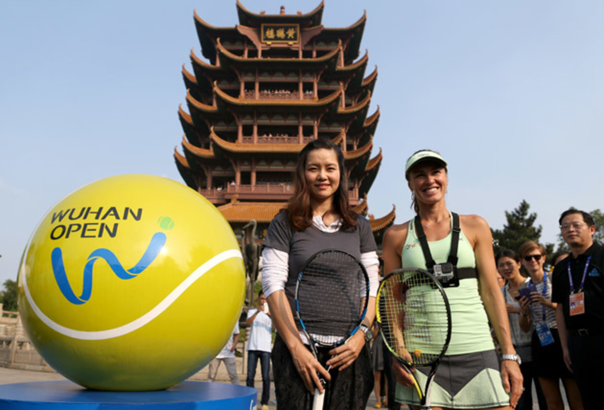 hingis-li-na-bagel.jpg