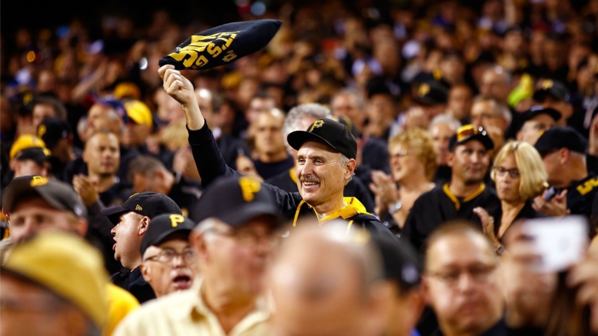 Pittsburgh Pirates fan fixes 2015 World Champs with marker Sports