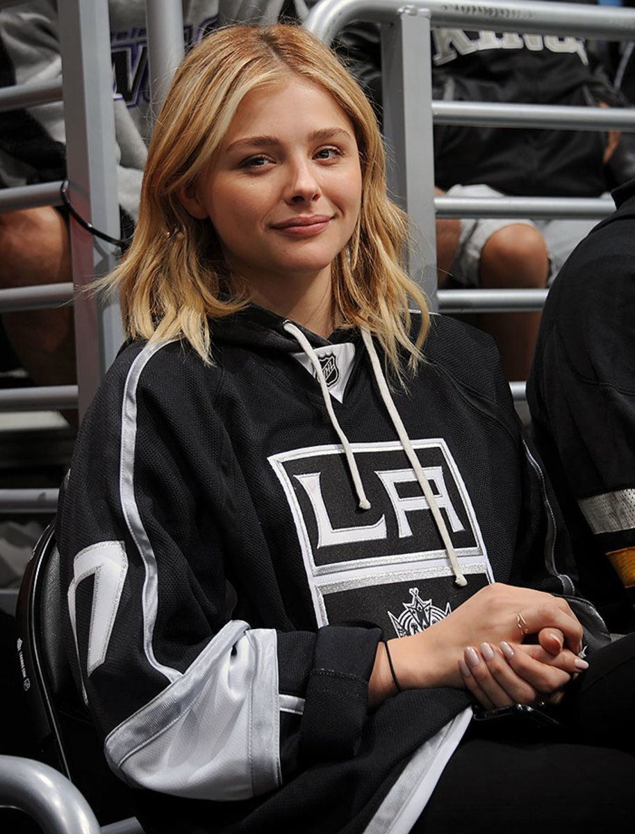 2015-1205-Chloe-Grace-Moretz.jpg