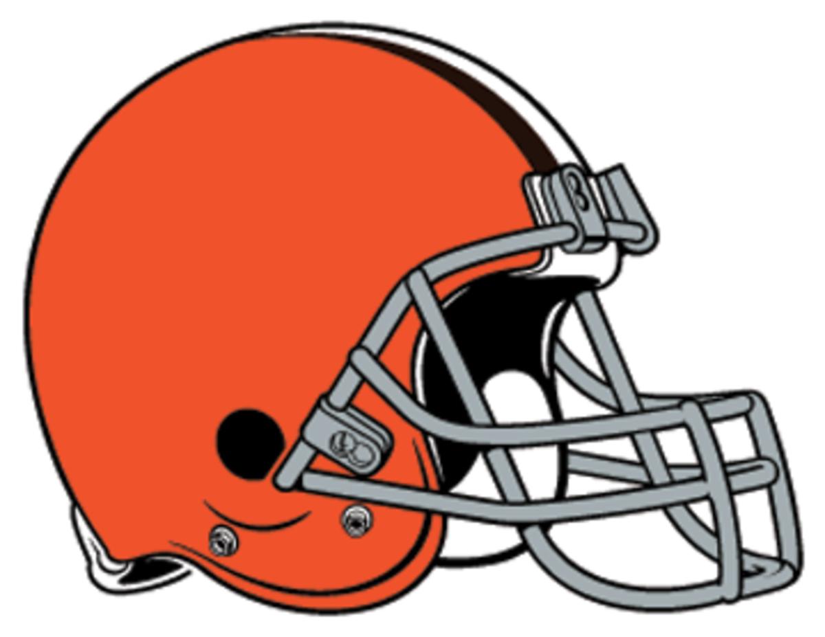 browns-helmet-360