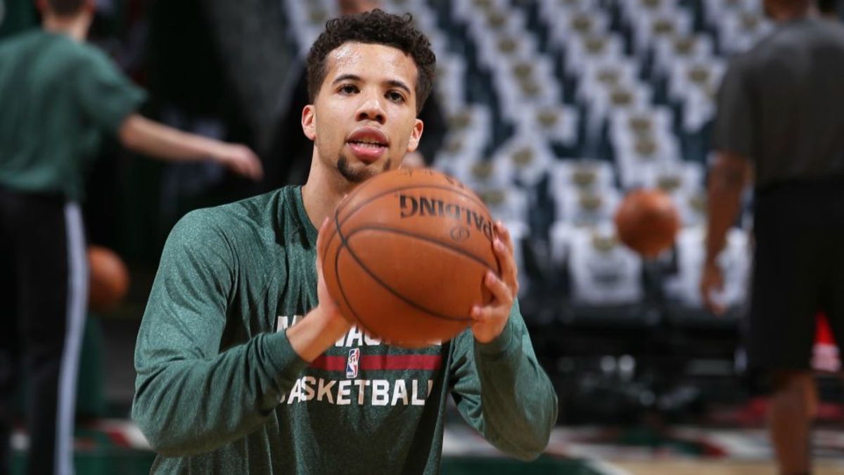 Bucks’ Michael CarterWilliams hit cameraman with first pitch Sports Illustrated