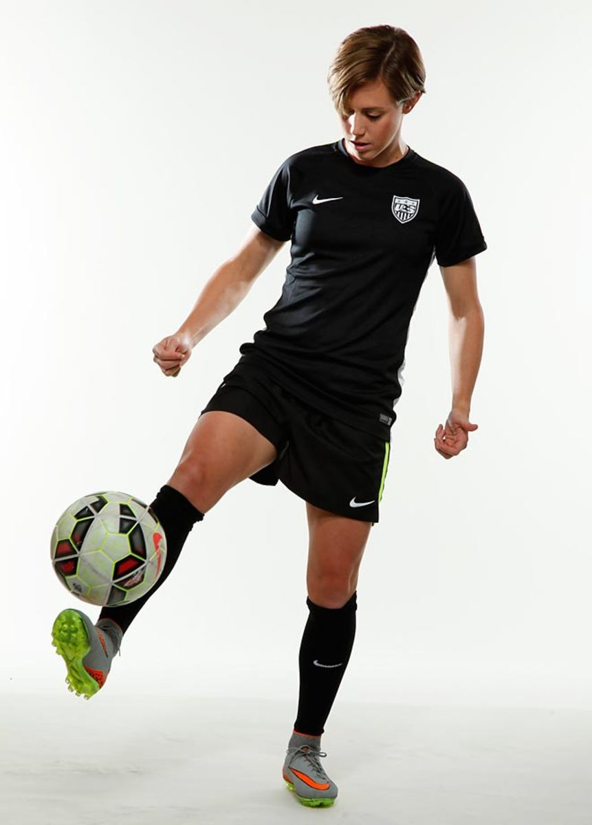 Meghan-Klingenberg-X159570_TK1_0243.jpg
