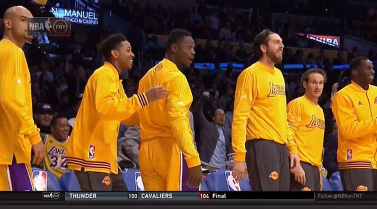 kobe-bryant-dunk-video-clint-capela-los-angeles-lakers-houston-rockets-bench.jpg