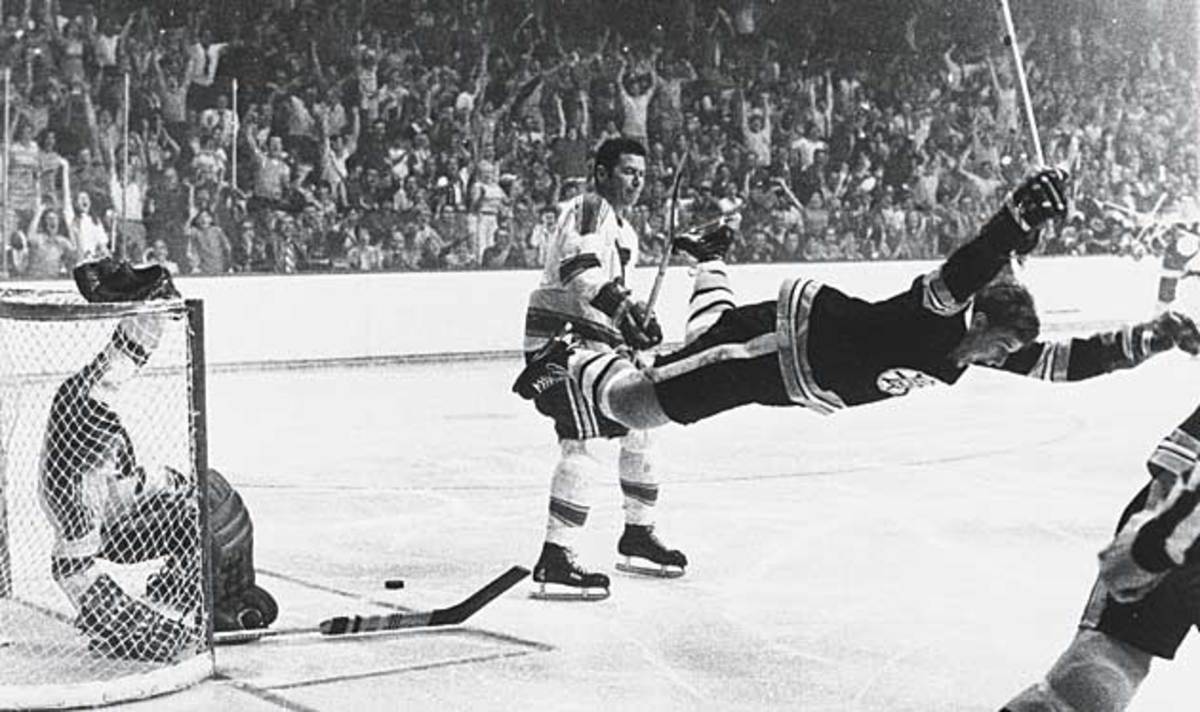 Bobby-Orr-Ray-Lussier.jpg