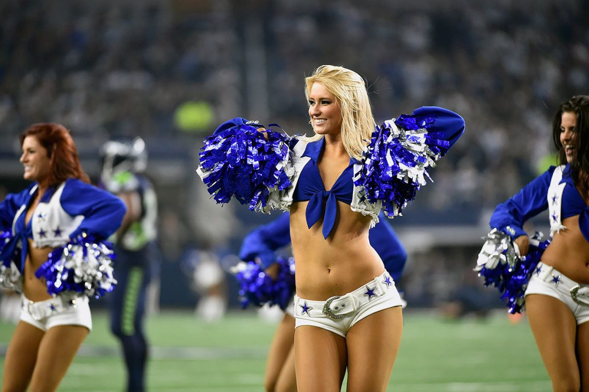 Dallas-Cowboys-cheerleaders-AP_566804171240.jpg