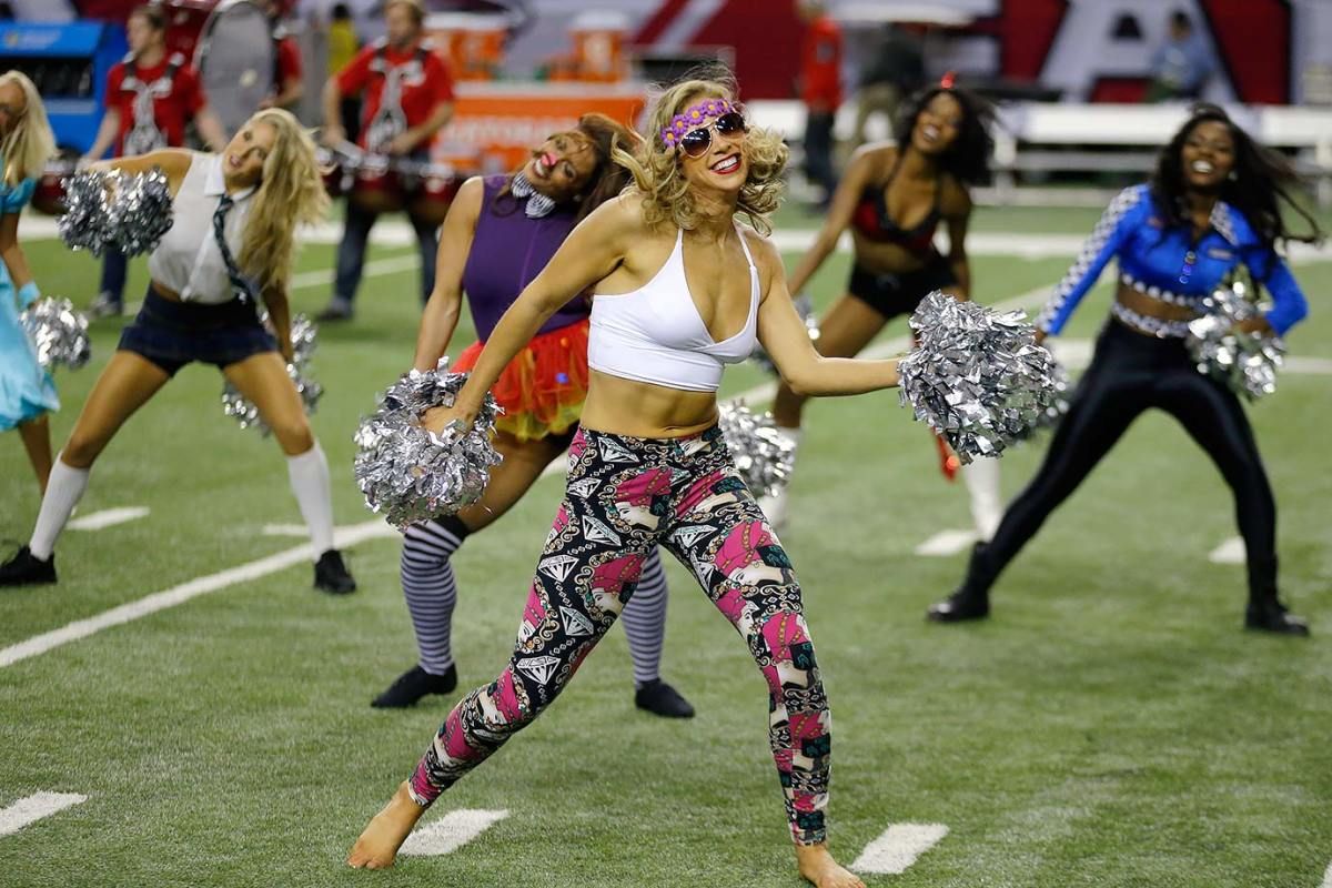 Atlanta-Falcons-cheerleaders-AP_669494145690.jpg