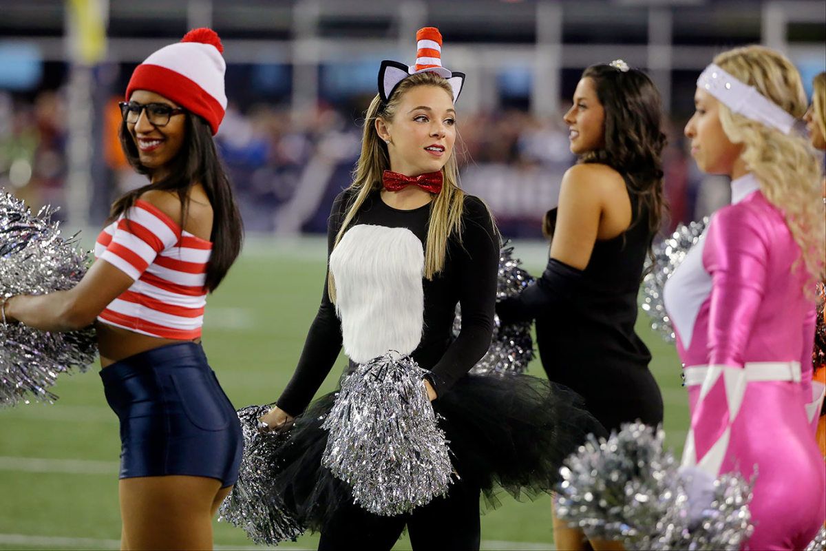 New-England-Patriots-cheerleaders-AP_87872960203.jpg