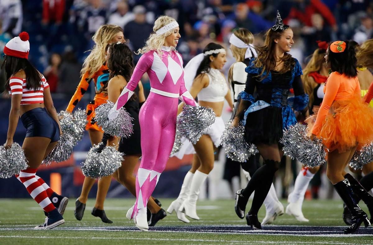 New-England-Patriots-cheerleaders-AP_60292012942.jpg