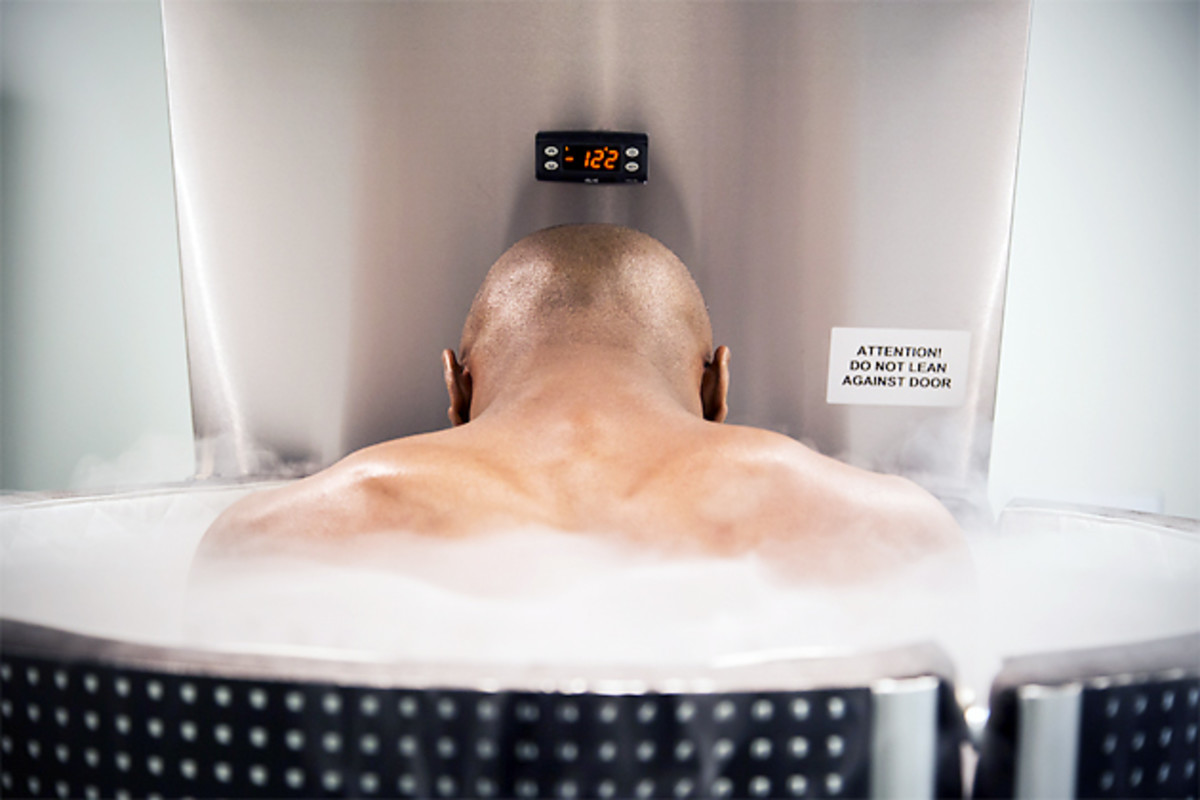 floyd-mayweather-cryosauna-manny-pacquiao-training.jpg
