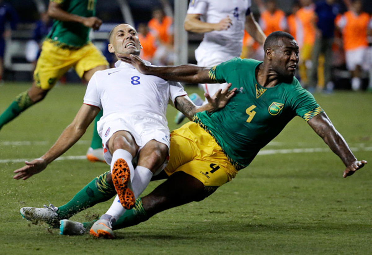 clint-dempsey-usa-jamaica-630.jpg