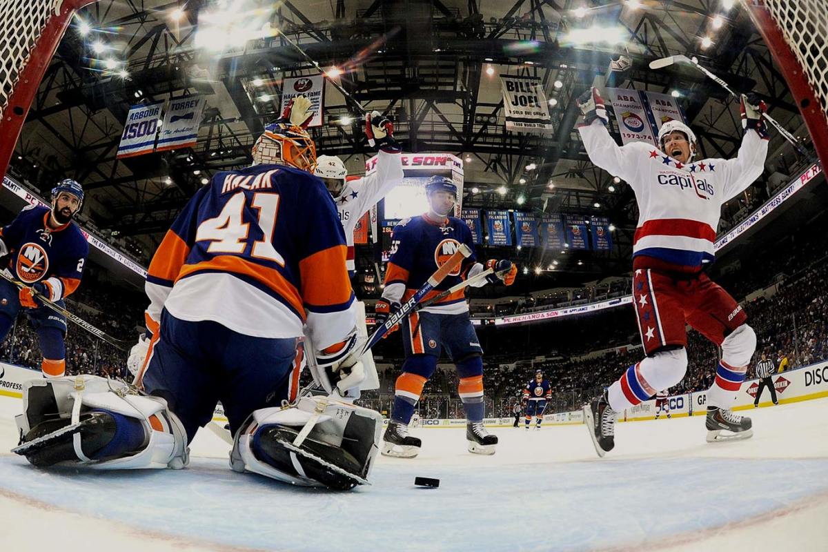 New-York-Islanders-Jaroslav-Halak.jpg