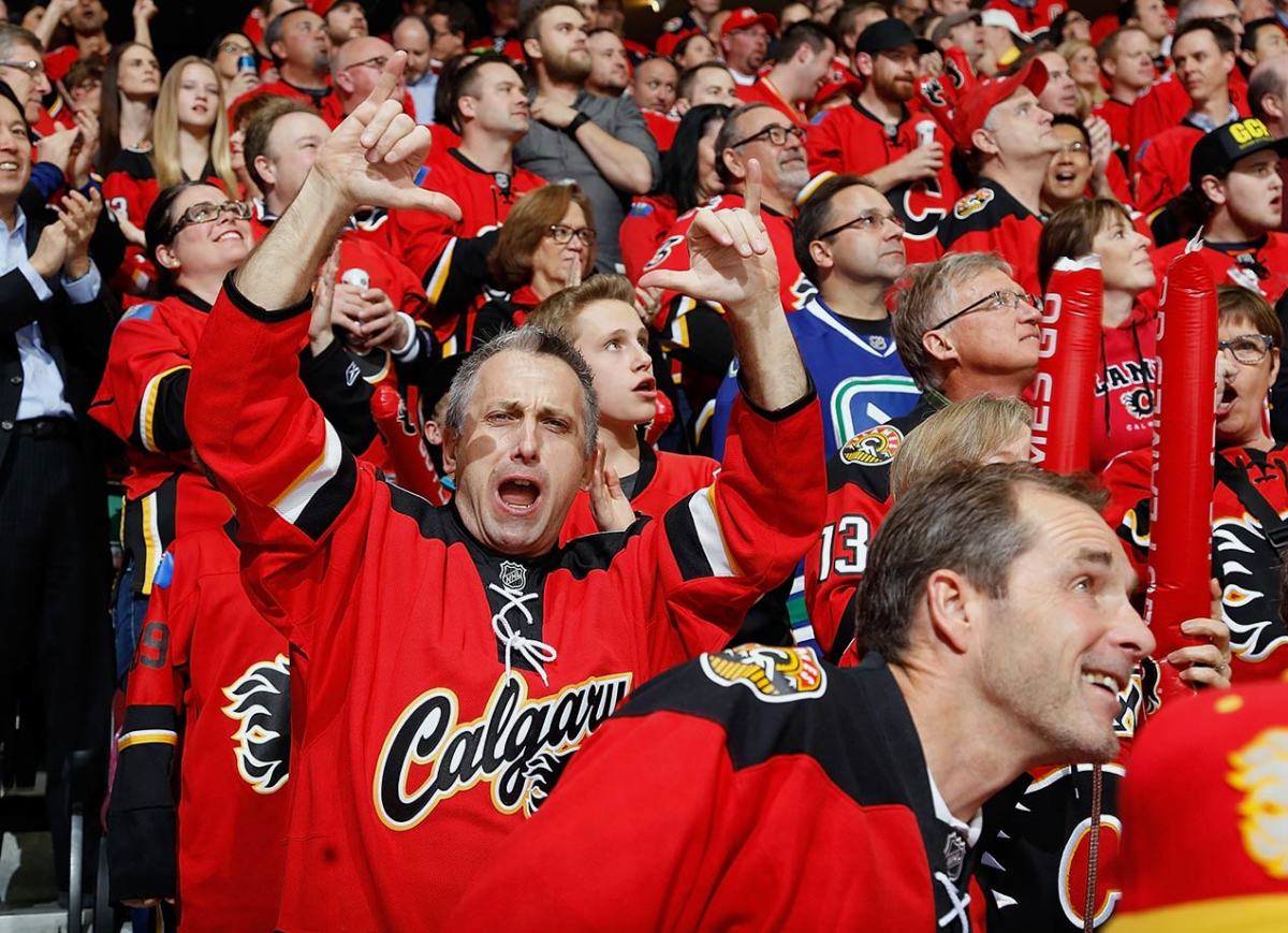 Calgary-Flames-fan.jpg