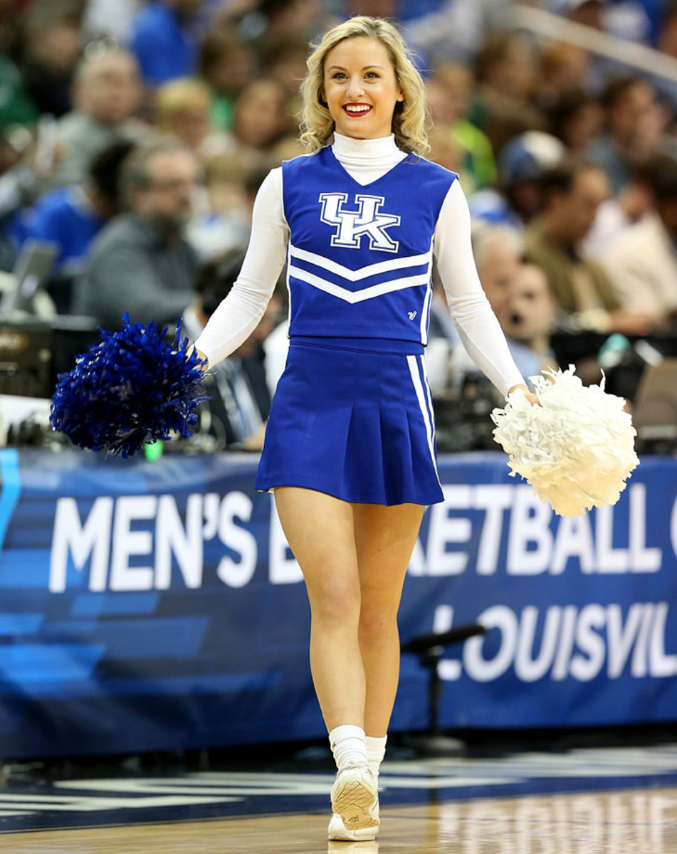 Kentucky-cheerleaders-467163604_10.jpg