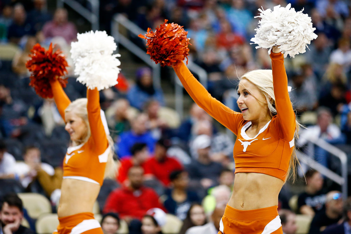Texas-cheerleaders-466916954_10.jpg
